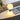 Moderne witte tafellamp Birillo, glazen bolvorm, sfeerverlichting, minimalistisch design.