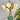 Groene tafellamp met bloemenontwerp, moderne decoratieve verlichting, sfeerlamp voor interieur.