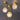 Art Deco plafondlamp met diamantsnede, goudkleurig, glazen kap, modern design, verlichting.