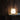 Draagbare lantaarn tafellamp, wit, modern design, houten achtergrond, sfeerverlichting.