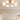 Houten kroonluchter met acht lampen, modern design, woonkamerverlichting, beige tinten.