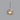Glazen hanglamp met gouden details, moderne bolvorm, helder glas, interieurverlichting.