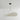 Witte hanglamp met golvend ontwerp, moderne plafondverlichting, minimalistisch interieuraccessoire.