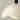 Moderne witte plafondlamp met zwarte bol, minimalistisch design, interieurverlichting.