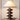 Houten torenlamp met beige kap, moderne design tafellamp, sfeerverlichting woonkamer.