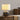 Textuur keramische tafellamp, beige kap, modern design, woonkamer verlichting, decoratief.