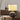 Textuur keramische tafellamp, beige lampenkap, modern design, woonkamer decor, sfeerverlichting.