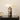 Marmeren tafellamp met witte kap, moderne designlamp, decoratieve verlichting, woonkameraccessoire.