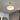 Moderne plafondlamp goud en wit, glazen kap, eigentijds design, interieurverlichting.