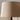 Beige keramische tafellamp met linnen kap, moderne verlichting, interieurdecoratie.