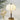 Orchidee stoffen tafellamp, wit met houten voet, elegante verlichting voor woonkamer.