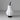 Witte tafellamp met ingebouwde batterij, peervormig ontwerp, modern en minimalistisch.