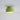 Groene plafondlamp, geribbeld ontwerp, moderne verlichting, interieurdecoratie, minimalistisch.