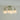 Groene plafondlamp met vier witte glazen bollen, moderne verlichting, interieurdecoratie.