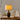 Keramische tafellamp met pruimenbloesemontwerp, beige lampenkap, sfeerverlichting woonkamer.