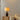 Keramische tafellamp pruim, beige lampenkap, moderne woonkamer, decoratieve verlichting.
