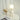 Witte hars robot tafellamp met ronde lampenkap, moderne decoratieve verlichting.