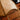 Bruine tafellamp met kralen en franjes, vintage stijl, decoratieve verlichting.