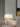 Witte marmeren tafellamp met gouden details, moderne verlichting, interieurdecoratie.