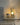 Bananen tafellamp, modern design, geel licht, decoratief, woonkamer verlichting, uniek interieur.