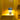 Blauwe tafellamp op gele plank, moderne designlamp, sfeerverlichting, interieurdecoratie.
