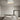 Moderne witte plafondlamp in minimalistische slaapkamer, elegant interieurontwerp.