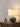 Textuur keramische tafellamp, modern design, beige lampenkap, decoratieve verlichting.
