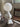 Witte hars robot tafellamp, modern design, sfeerverlichting, woonkamer decoratie.