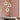 Drie moderne hanglampen hout en wit LED boven ronde eettafel, roze muur, Scandinavisch design.