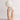 Beige tafellamp met twee witte bollen, modern design, keramiek, sfeerverlichting.