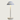 Witte tafellamp met modern design, LED-verlichting, minimalistisch, geschikt voor woonkamer.